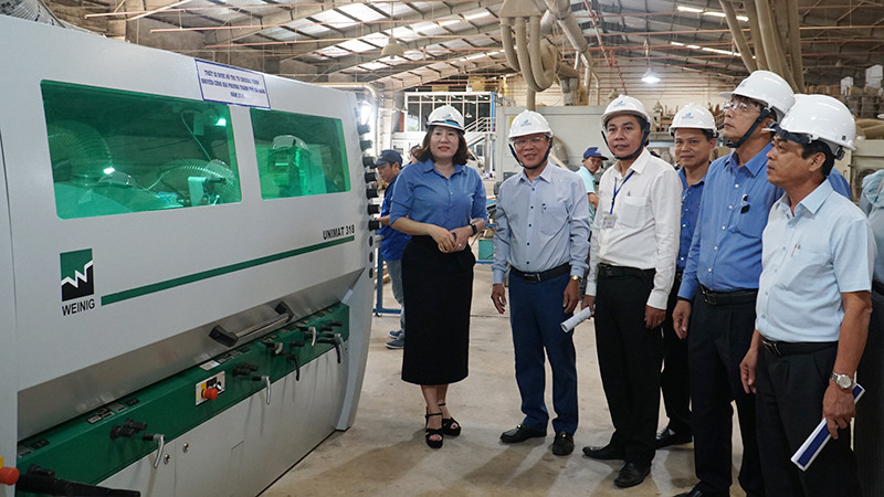 Bàn giao máy móc cho công ty CP Việt Séc.