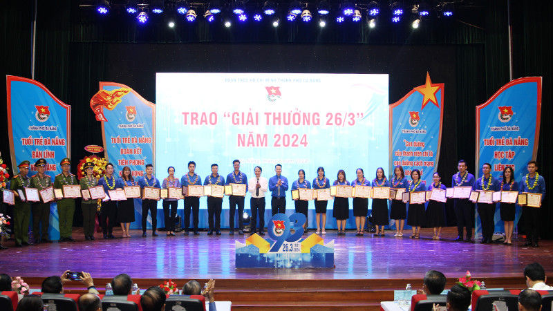 Các cá nhân tiêu biểu được nhận Giải thưởng 26/3