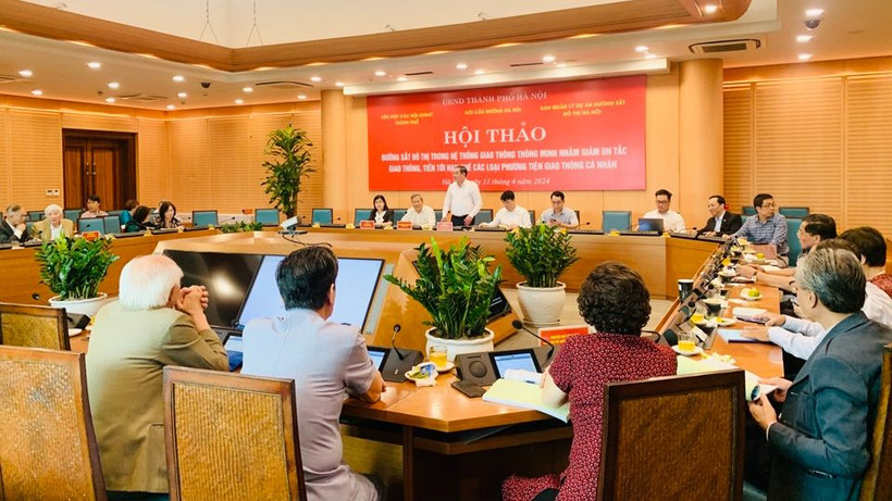 Quang cảnh hội thảo ngày 11/4.