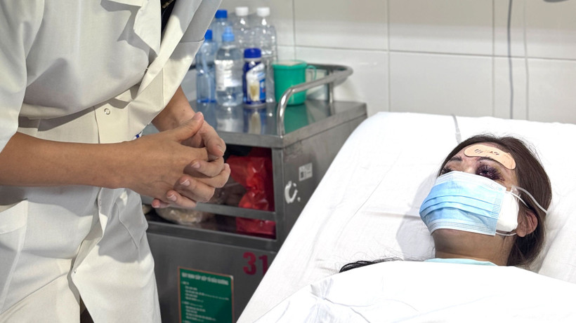 Bệnh nhân bị mù mắt sau tiêm filler.