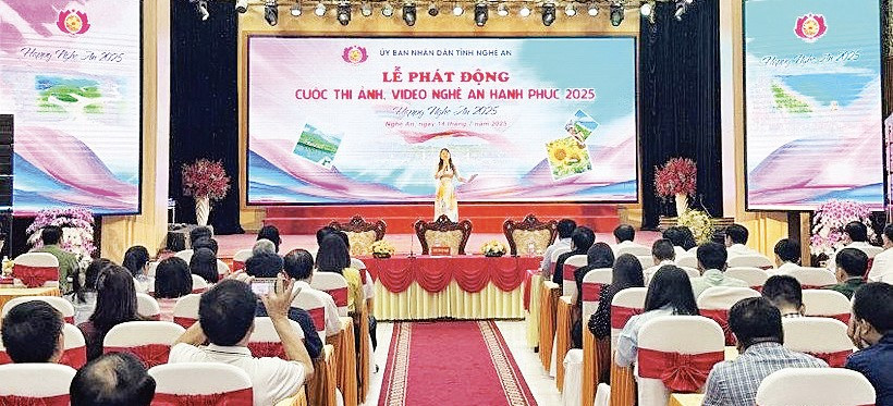 Lễ phát động cuộc thi “Nghệ An hạnh phúc - Happy Nghệ An 2025”. (Ảnh ĐP) 06.png
