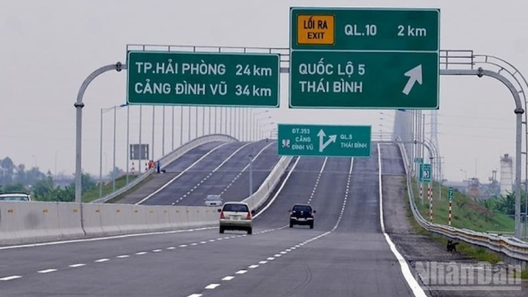 Quốc lộ 5 là tuyến giao thông huyết mạch kết nối các vùng kinh tế trọng điểm khu vực đồng bằng sông Hồng. ndo_br_thiet-ke-chua-co-ten-25.png