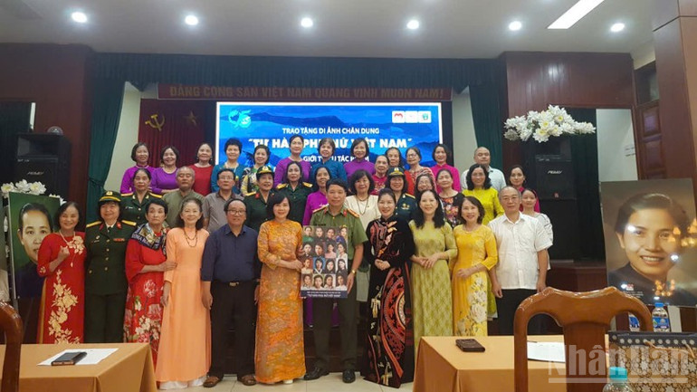 30 di ảnh nữ Anh hùng-Liệt sĩ được phục dựng và trưng bày cho khách tham quan tại Bảo tàng Hà Nội kể từ ngày 15/10. ndo_br_thiet-ke-chua-co-ten-17.png