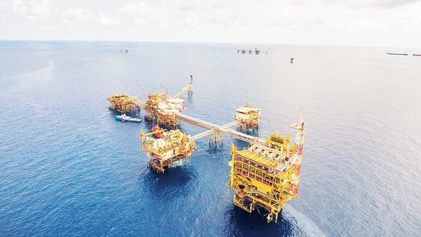 Giàn khoan dầu khí trên biển của Petrovietnam.