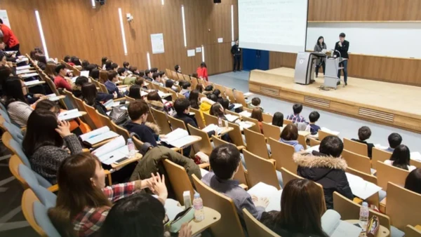 Quỹ hiến tặng: "Trái tim" tài chính cho khát vọng đại học tinh hoa