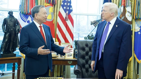 Tổng Bí thư Tô Lâm gặp Tổng thống Hoa Kỳ Donald Trump. (Ảnh: Thống Nhất/TTXVN)