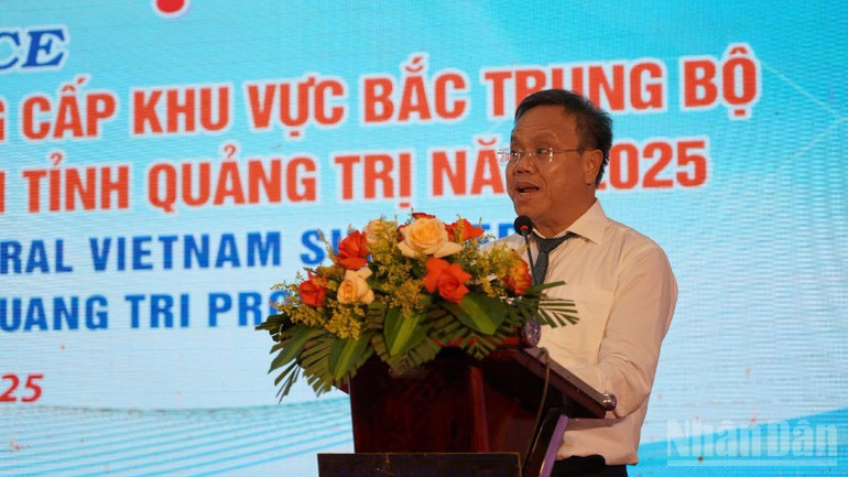 Phó Chủ tịch Ủy ban nhân dân tỉnh Quảng Trị Lê Đức Tiến phát biểu tại hội nghị. ndo_br_z6791141073332-a9dfa346e6d78eae4829a354c74263f6-3074.jpg