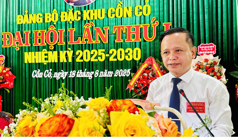 Bí thư Đảng ủy Đặc khu Cồn Cỏ Trần Xuân Anh phát biểu tại Đại hội. z6919443362978-a04409312abd130ec273ed45b1fd2cb5-6072.jpg