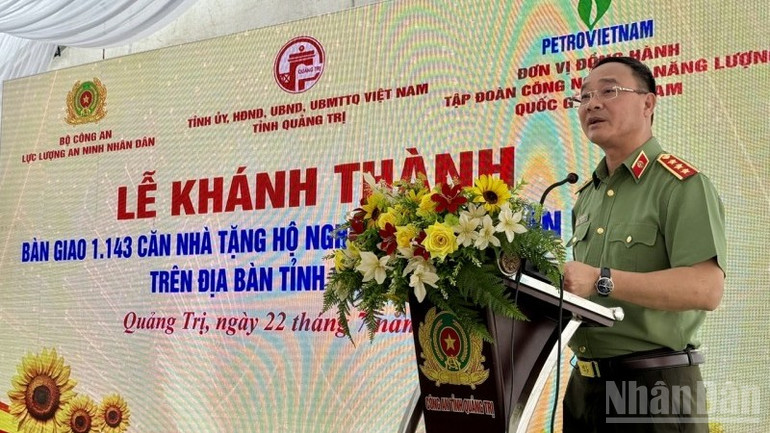 Thượng tướng Phạm Thế Tùng, Thứ trưởng Công an phát biểu tại buổi lễ. ndo_br_ca-1753170203490-7916.jpg