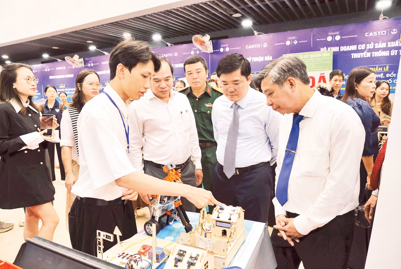 1-can-tho-tao-dong-luc-tang-truong-moi-3.jpg