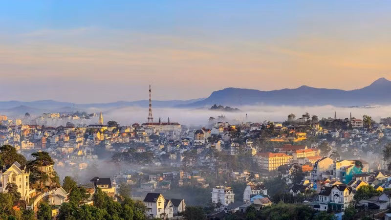 Đà Lạt mờ sương. (Ảnh: Võ Trang)