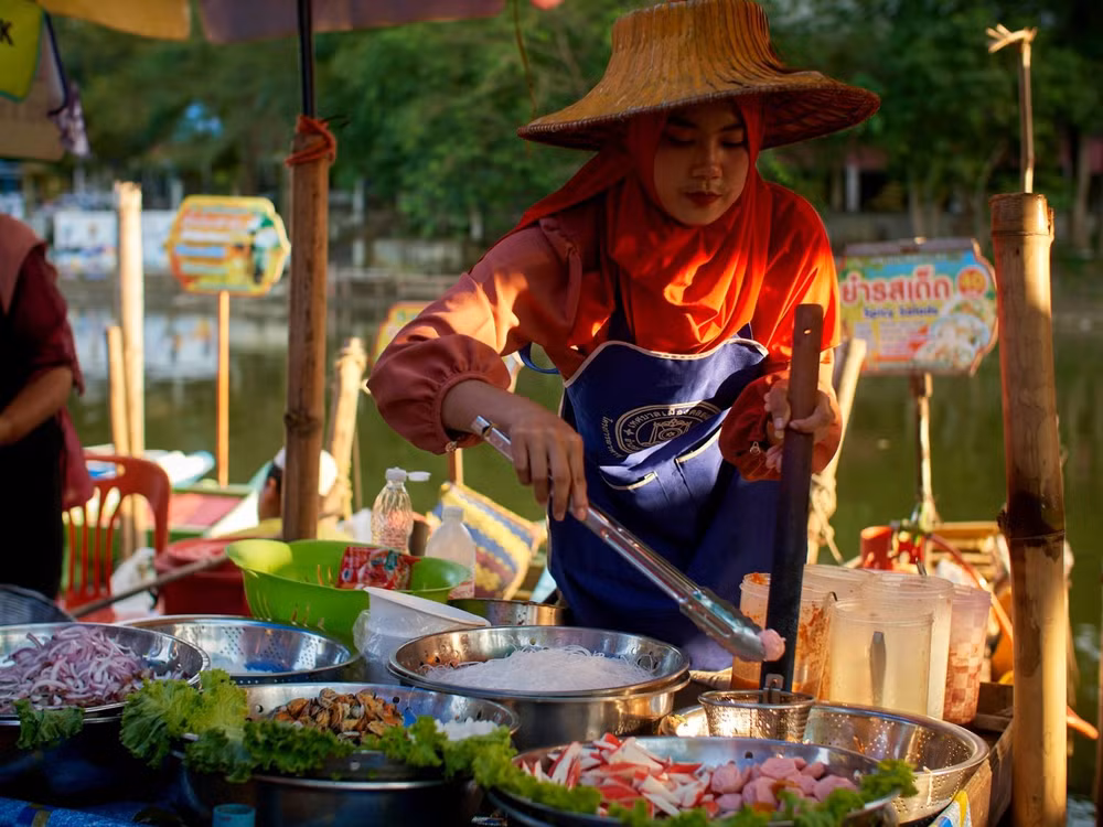 3-hat-yai-thai-lan-unsplash-kelvin-zyteng.jpg