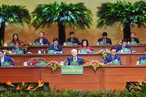 Tổng Bí thư Nguyễn Phú Trọng và các đồng chí lãnh đạo Đảng, Nhà nước tham gia Đoàn Chủ tịch Đại hội.