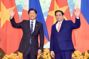 Thủ tướng Phạm Minh Chính và Tổng thống Ferdinand Marcos Jr. trước khi vào hội kiến. (Ảnh: TRẦN HẢI)