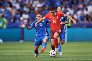Đội tuyển Thụy Sĩ (áo đỏ) giành chiến thắng trước đương kim vô địch Italia. (Ảnh: UEFA)