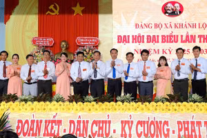 Ra mắt Ban Chấp hành Đảng bộ xã Khánh Lộc, huyện Trần Văn Thời, tỉnh Cà Mau, nhiệm kỳ 2025-2030. (Ảnh minh họa: HỮU TÙNG)