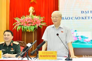 Tổng Bí thư Nguyễn Phú Trọng phát biểu tại Hội nghị tiếp xúc cử tri đơn vị bầu cử số 1, thành phố Hà Nội. (Ảnh: ĐĂNG KHOA)