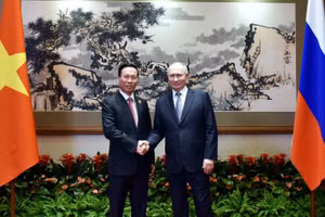 Chủ tịch nước Võ Văn Thưởng gặp Tổng thống Liên bang Nga Vladimir Putin, ngày 17/10/2023. (Ảnh: TTXVN)