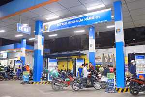 Petrolimex chủ động bảo đảm nguồn cung, đáp ứng tối đa nhu cầu mua xăng dầu của người dân.