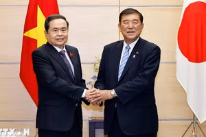 Chủ tịch Quốc hội Trần Thanh Mẫn hội kiến Thủ tướng Nhật Bản Ishiba Shigeru. (Ảnh: Doãn Tấn/TTXVN)