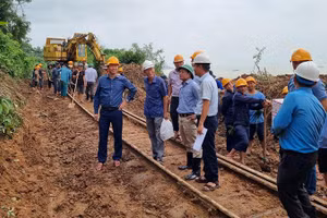 Gallery - Khắc phục hậu quả, ứng phó mưa lũ tại miền trung - image 10