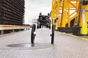 Robot bảo an đang tuần tra. Ảnh: EURONEWS