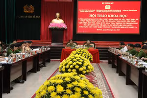 Các đại biểu dự Hội thảo.