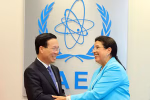 Chủ tịch nước Võ Văn Thưởng với Quyền Tổng Giám đốc IAEA Najat Mokhtar. (Ảnh: TTXVN)