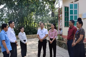 Hiện xã Thôm Mòn, huyện Thuận Châu có trên 80% là cán bộ người dân tộc.