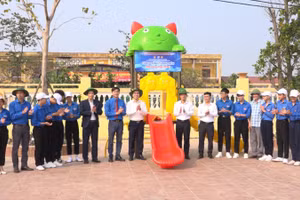 Công trình thanh niên “Sân chơi cộng đồng” xã Cao Minh, huyện Vĩnh Bảo.