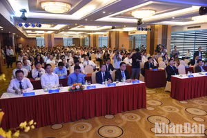 Toàn cảnh phiên khai mạc Hội nghị "Nâng cao chất lượng báo Đảng toàn quốc" sáng 12/11 tại Đà Nẵng.