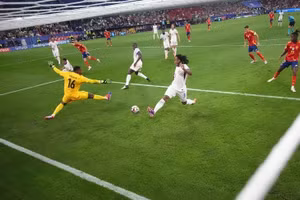 Bàn thắng thứ 2 vào lưới đội tuyển Pháp trong trận Pháp-Tây Ban Nha tại Euro 2024. (Ảnh: Reuters)