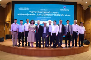 Các diễn giả là chuyên gia các bộ, ngành, doanh nghiệp tại hội thảo.