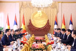 Chủ tịch nước Võ Văn Thưởng hội đàm với Tổng Bí thư, Chủ tịch nước Lào Thongloun Sisoulith. (Ảnh: TTXVN)