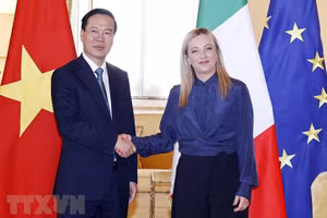 Chủ tịch nước Võ Văn Thưởng gặp Thủ tướng Italy Giorgia Meloni. (Ảnh: TTXVN)