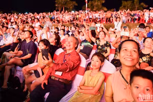 "Nhớ thương và tự hào, để thêm yêu mảnh đất Vĩnh Linh ngày nay"