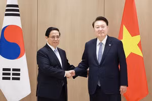 Thủ tướng Chính phủ Phạm Minh Chính hội kiến Tổng thống Hàn Quốc Yoon Suk Yeol.