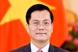 Thứ trưởng Hà Kim Ngọc.