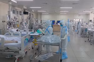 [Video] Bộ Y tế đề nghị các cơ sở y tế bố trí khu điều trị, tránh lây chéo Covid-19
