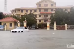[Video] Nhiều nơi ngập lụt ở Thừa Thiên Huế