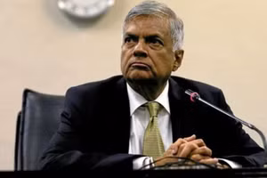 Thủ tướng Sri Lanka Ranil Wickremesinghe dự một cuộc họp báo ở thủ đô Colombo hồi năm 2018. (Ảnh: Reuters)
