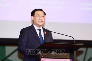 Chủ tịch Quốc hội Vương Đình Huệ phát biểu. (Ảnh: Doãn Tấn/TTXVN)