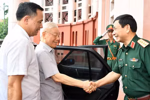 Tổng Bí thư Nguyễn Phú Trọng, Bí thư Quân ủy Trung ương dự Hội nghị Quân ủy Trung ương lần thứ 6, nhiệm kỳ 2020-2025. (Ảnh: qdnd.vn)