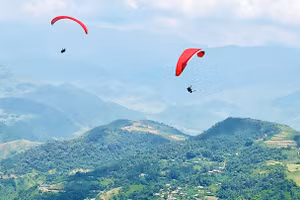 Trải nghiệm bay trên mùa vàng ở Khau Phạ.