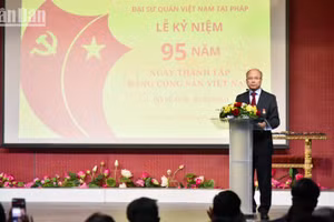 Đại sứ Đinh Toàn Thắng nhấn mạnh: Trong 95 năm qua, Đảng Cộng sản Việt Nam luôn là một đội tiên phong có bản lĩnh chính trị vững vàng, tuyệt đối trung thành với lợi ích của giai cấp công nhân, của nhân dân lao động và của dân tộc, là chiến sĩ kiên cường của phong trào cộng sản và công nhân quốc tế. 