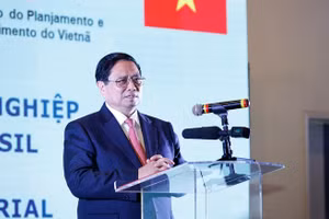 Thủ tướng Phạm Minh Chính phát biểu ý kiến tại Diễn đàn Doanh nghiệp Việt Nam-Brazil. (Ảnh: Nhật Bắc)