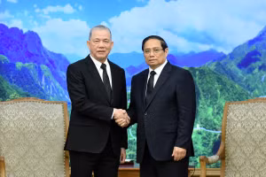 Thủ tướng Phạm Minh Chính và Phó Thủ tướng Malaysia Fadillah Yusof (Ảnh: Trần Hải).