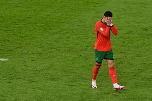 Ronaldo có một kỳ EURO thực sự đáng quên. (Ảnh: Reuters) 