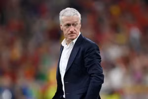 Huấn luyện viên Didier Deschamps sau trận thua Tây Ban Nha ở bán kết EURO 2024. (Ảnh: Reuters) 