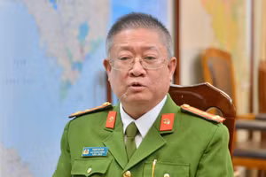 Thượng tá Phạm Quỳnh, Phó Trưởng Phòng Cảnh sát điều tra tội phạm về ma túy, Công an thành phố Hà Nội. 